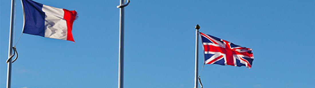 photographie drapeau français et anglais