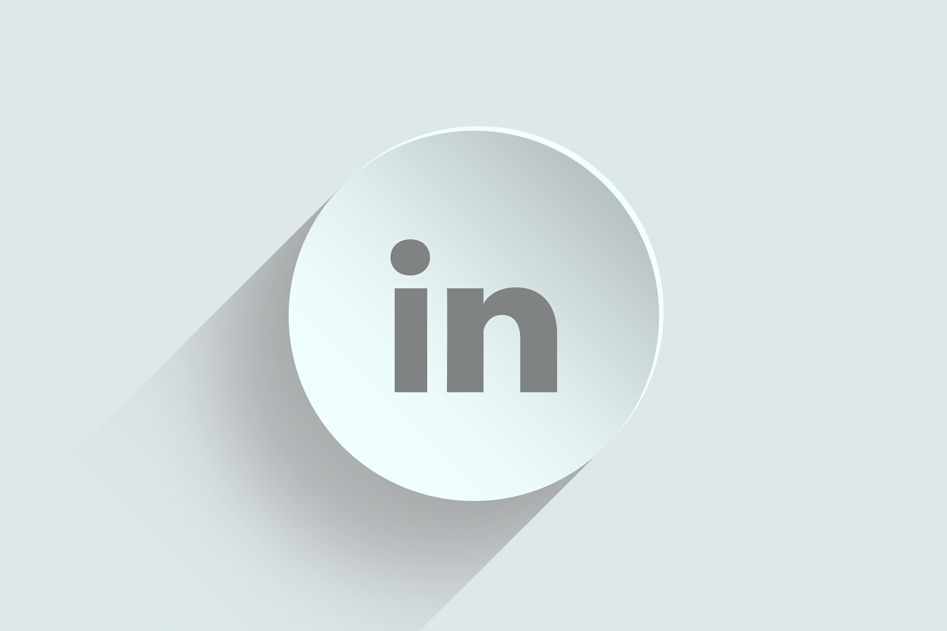 Lancement du réseau social LinkedIn