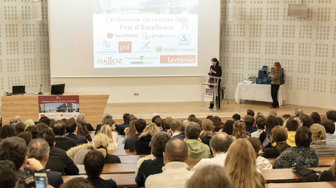 photographie du prix d'excellence de la faculté de droit