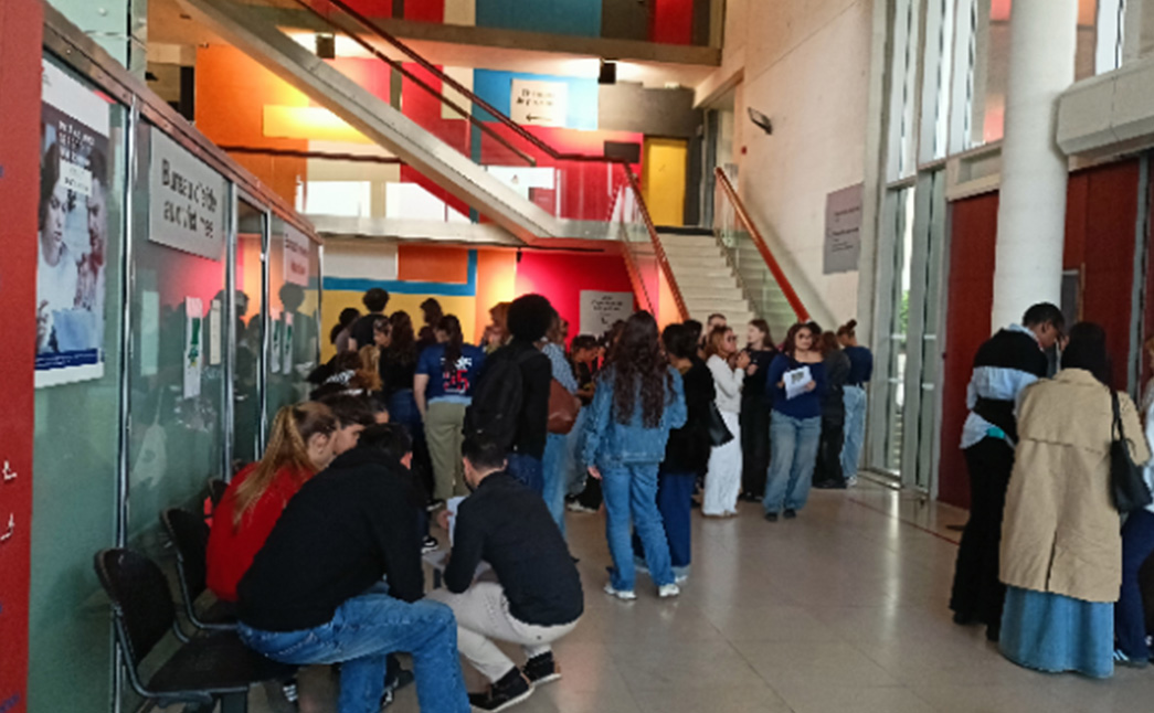 étudiants au TJ de Pontoise 