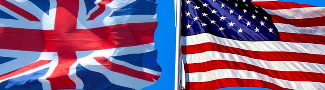 photographie de drapeaux américain et anglais