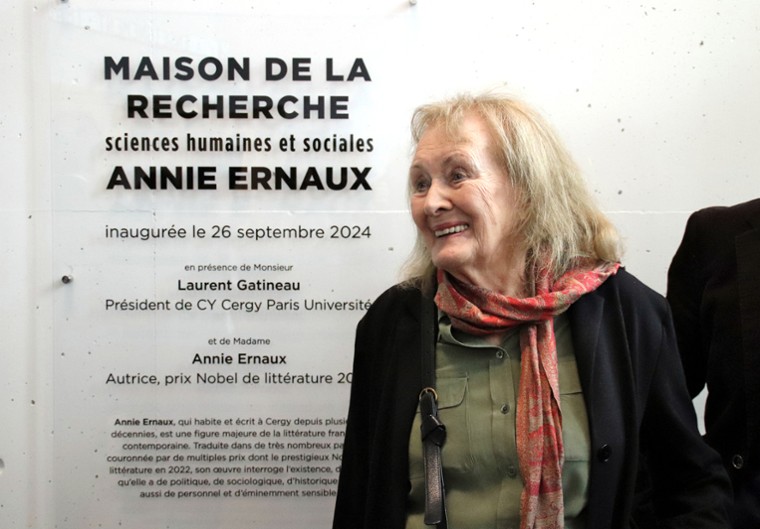 Annie Ernaux, emblème de la maison de la recherche Sciences humaines et sociales