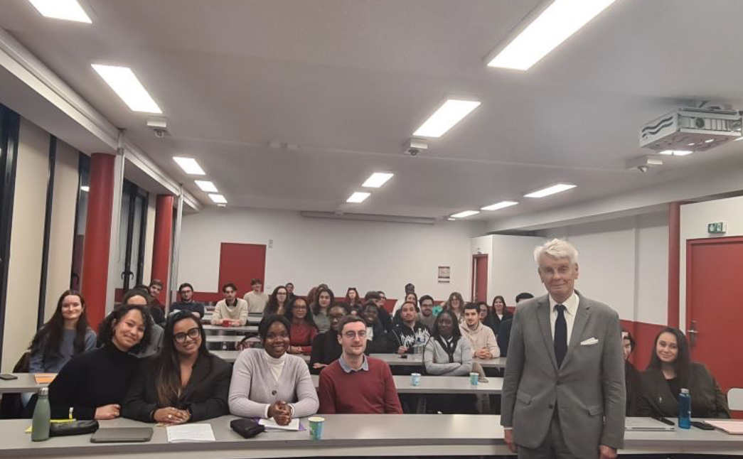 La Faculté de droit accueille Alain Richard pour une intervention au sein du Master Droit des collectivités territoriales et politiques publiques