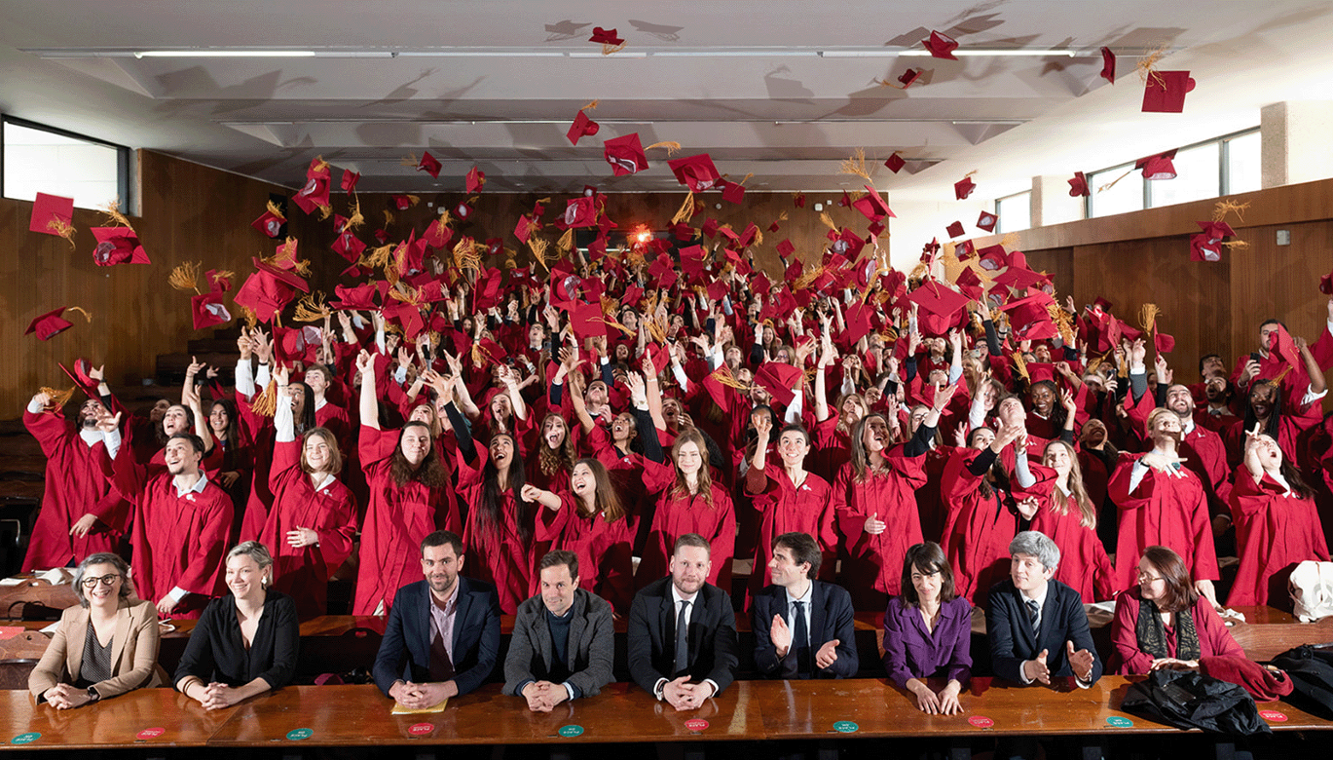 Participation à la cérémonie de remise des diplômes